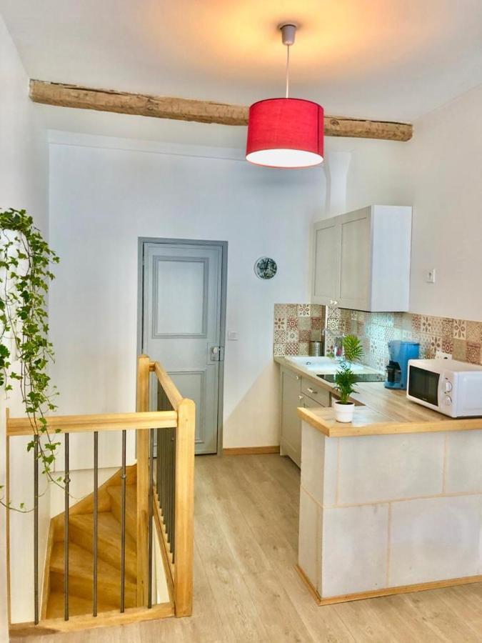 Joli Duplex Avec Balcon Et Vue Sur Place Du Centre Historique ! 푸아 외부 사진